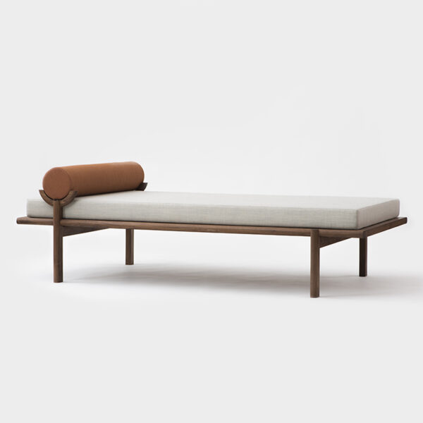 Colony_WALNUT CRESCENT LOUNGE_VonnegutKraft